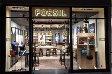 Fossil debuts new ‘Makers’ concept store at CF Toronto Eaton Centre